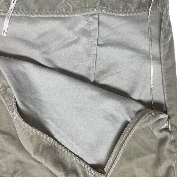 Free People Women's‎ Annalise Velvet Mini Skirt Oat Ivory Size 12 - Picture 6 of 8